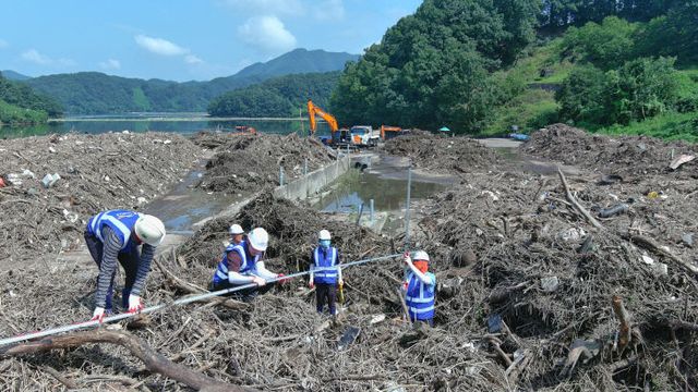 [사진] 2. 부유물 수거 관련사진