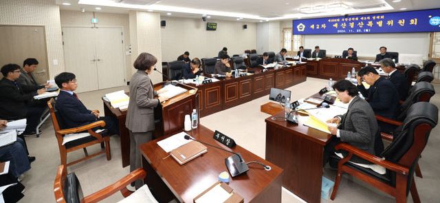 [사진] 241127 부안군의회 2025년도 본예산 심사 본격 돌입(1)