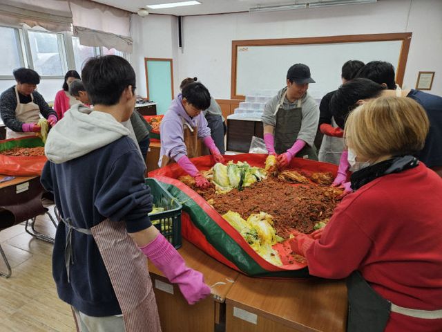 사랑의 김장 담그기