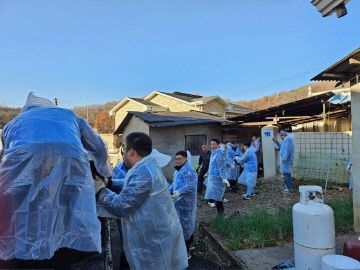 연탄 나눔 봉사 진행