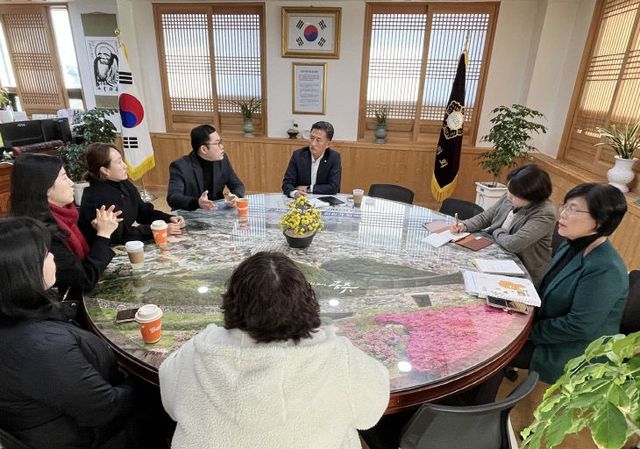 의회 간담회 사진