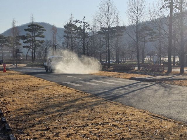 예산황새공원 방역소독 모습