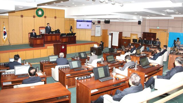 1-1. 제300회 제2차정례회 제5차본회의