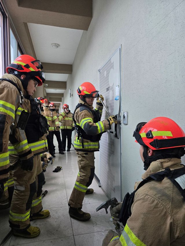훈련을 실시하고 있다1