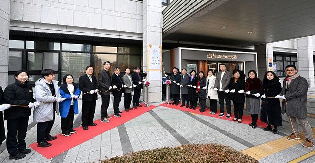 의정부시의회, 2024년 스마트도시 인증 동판 제막식 참석