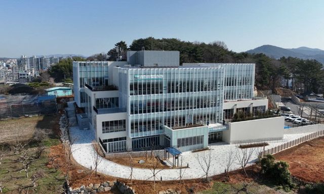 사천시립도서관 전경2