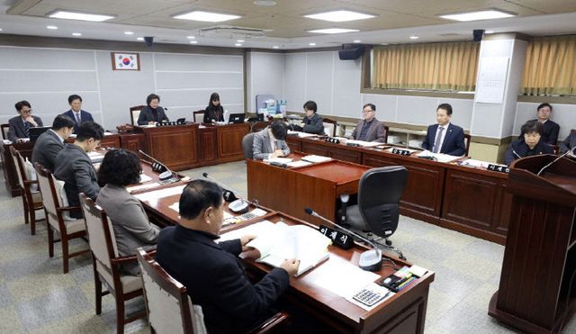 수원특례시의회 기경위, 6건의 안건심사