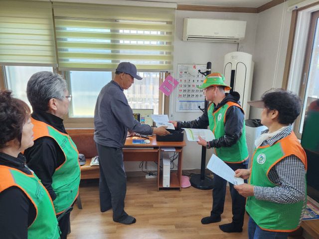 6.삽교읍 무더위쉼터 점검 모습 (2)