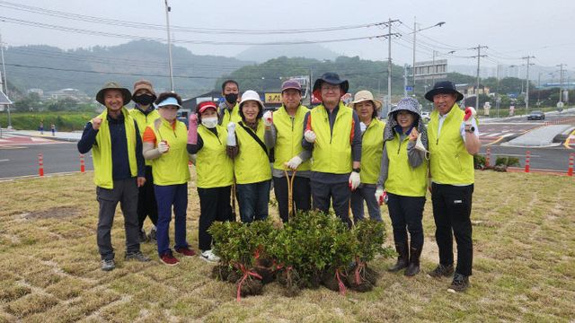2. 온석동 회전교차로 교통섬 단장3