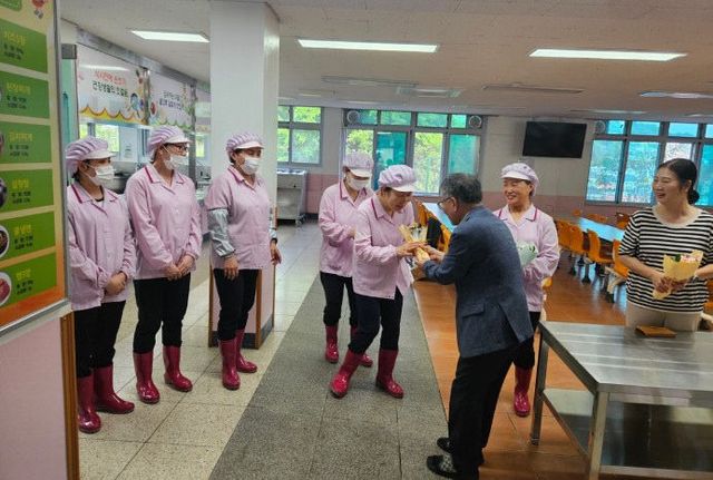 유치원 급식 특별점검 사진