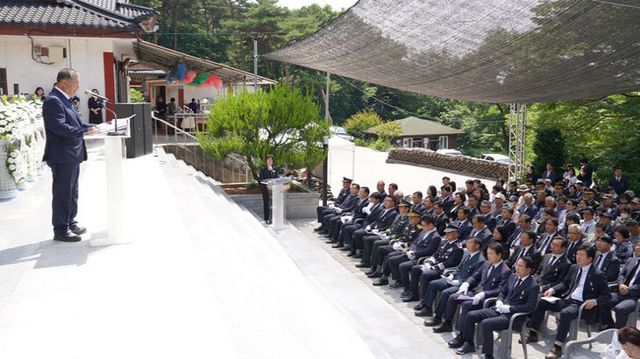 1충령각 추념식