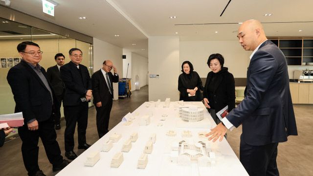 신계용 과천시장, 행림종합건축사사무소 과천 입주 축하