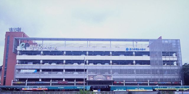수원 팔달주차타워 전경