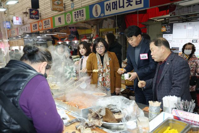하은호 군포시장, ‘전통시장’ 장보기 행사