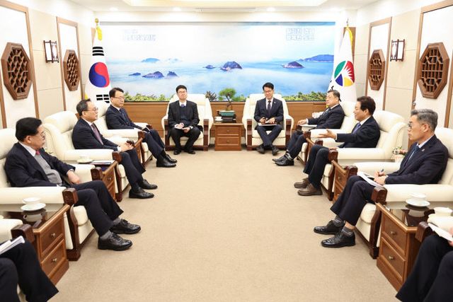 행정안전부장관직무대행_도지사면담(3)