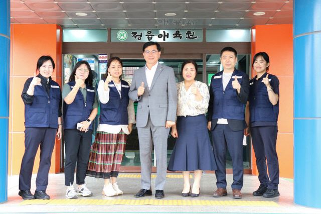 250930 보도자료(경무- 명절맞이 보육시설 위문활동)