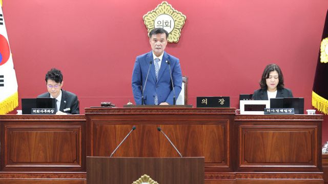 제319회 임시회 폐회 사진1.A12I3785