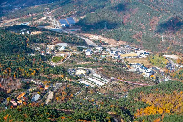 산청 필봉산 정상에서 바라 본 동의보감촌