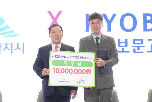 왼쪽부터 (한글문화도시과)