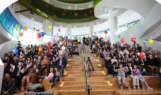 김동연 경기지사, 대한민국 최고 ‘경기도서관’