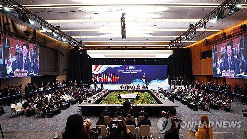 20251027022861_PYH2025102708200001300_P2