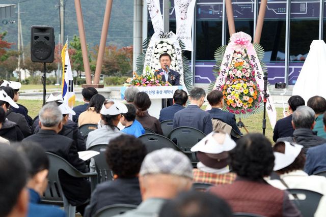 “위대한 정신 선양”(제막식) (2)