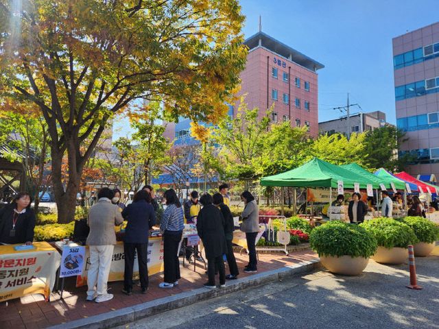 10.28. 보도자료사진(대전 중구, 찾아가는 자활가게 운영)