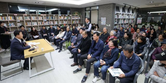 의왕시, 찾아가는 시장실 ‘더샵캐슬아파트’ 목소리 청취