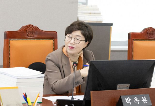 경기도의회 박옥분 의원,‘철도항만·경기국제공항’ 예산 지적