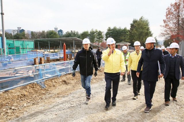 최대호 안양시장, 준공 앞둔 현장 최종 점검