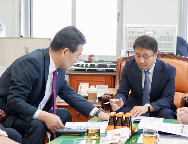 권익현 부안군수, 국회 방문 국가예산확보 총력전 (2) (1)