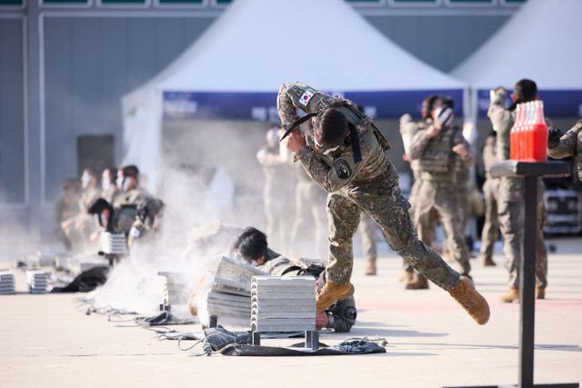 11. 5.-밀리터리 넘어선 감성축제! 2025 드론봇 페스티벌 성료5