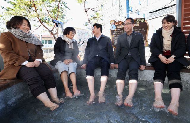 20251205-가양1동 매봉어린이공원 족욕장 체험13