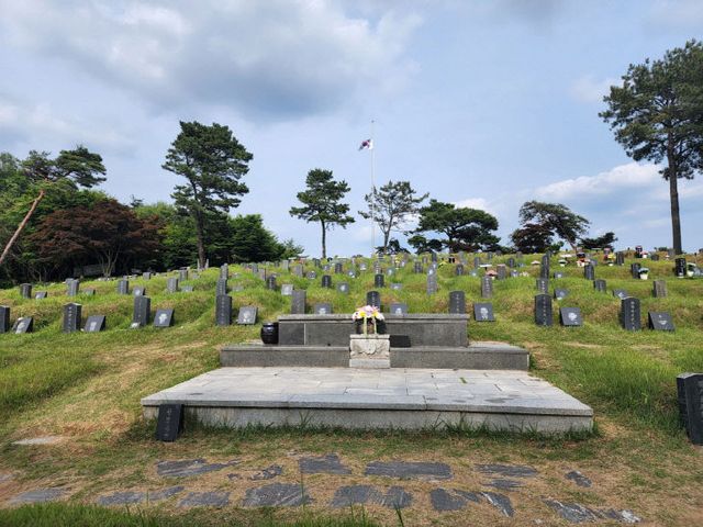 사진_518 옛 묘역