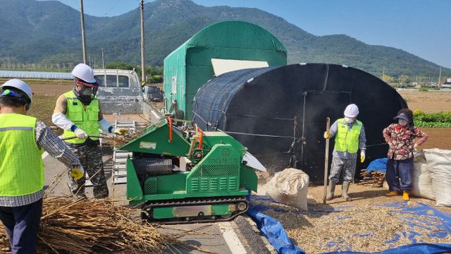 영농부산물, 태우지 말고 안전하게 파쇄하세요!