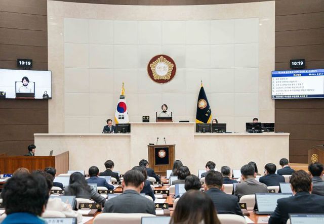 20250210 용인특례시의회, 제290회 임시회 개회(1)