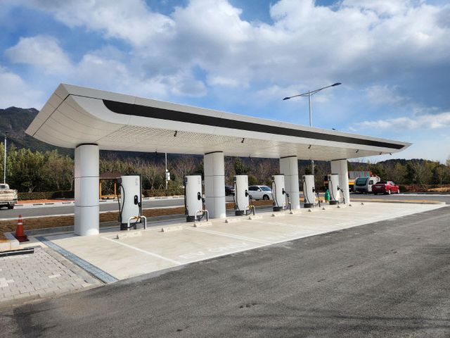 남양만남의 광장 e-pit충전소 개시