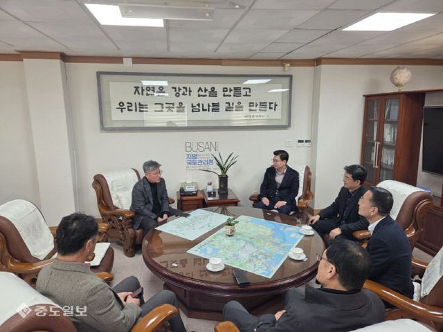 1-1_김광열 영덕군수, 부산국토관리청 찾아 현안사업 논의