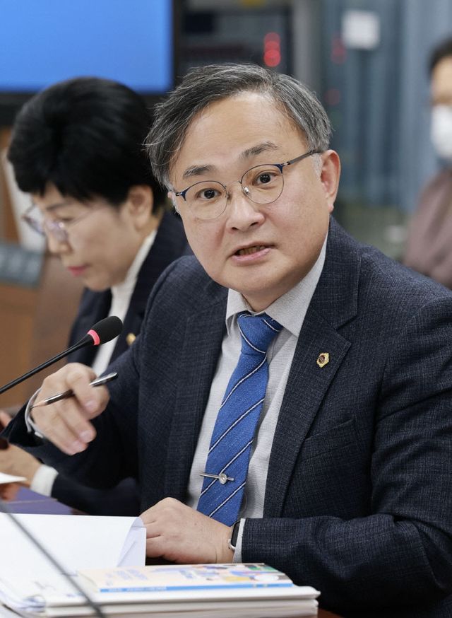 250312 조옥현 의원 중소기업진흥원 질의1