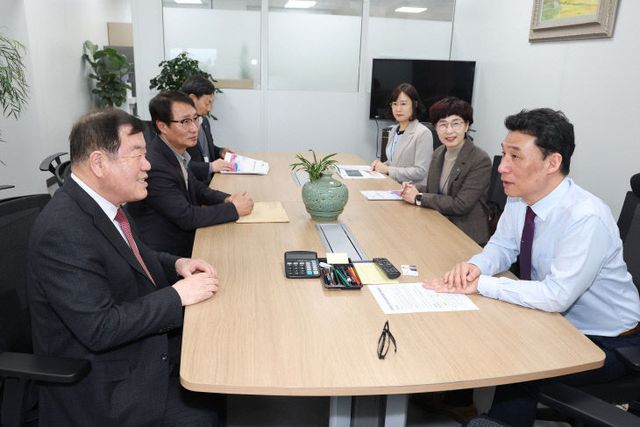 이승화 산청군수 행정안전부 지방재정국장 면담