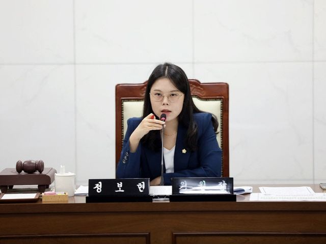 [사진] 정보현위원장