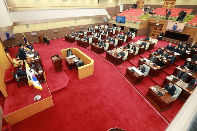 20250321- 제424회 임시회 2차 본회의 (3)