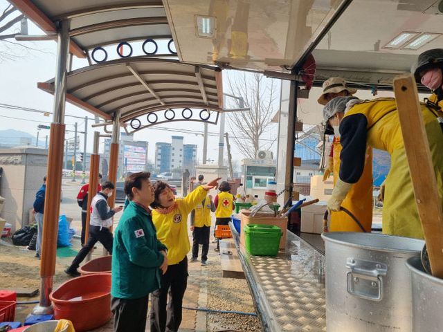 진주시,산청군 산불피해복구에 지원노력 - 단성중학교