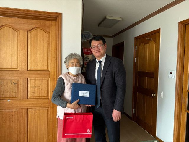 천안함 유족 위문 보도자료 사진