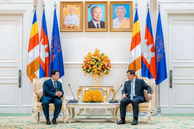 [사진] 1. 한국수자원공사 윤석대 사장, 캄보디아 총리 면담