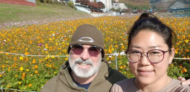 보도 1) 토니 말로니와 봉지현씨(2)