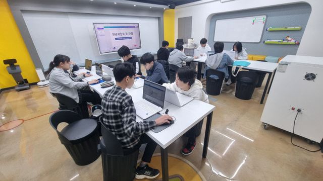 예산교육지원청, 2025학년도 영재교육원 수업 시작(1)