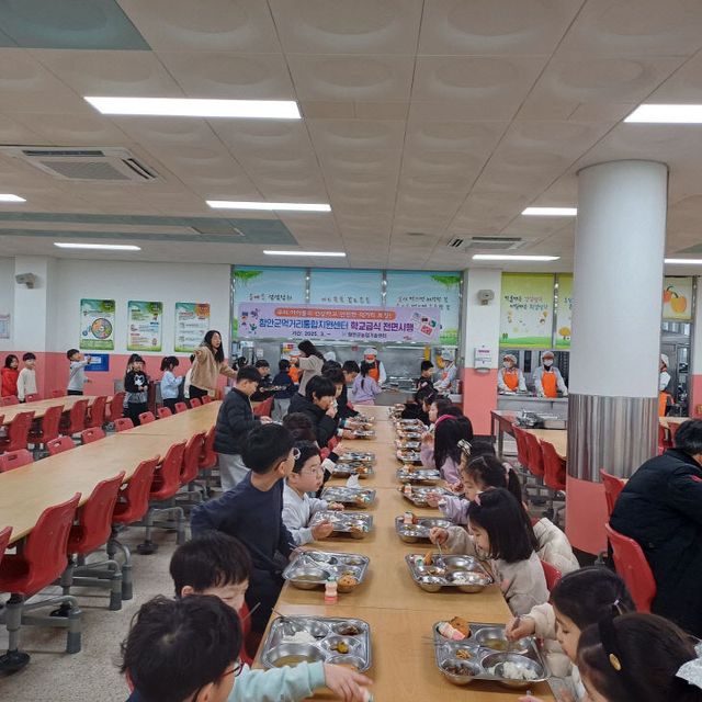 함안군 먹거리통합지원센터, 학교급식 전면 시행