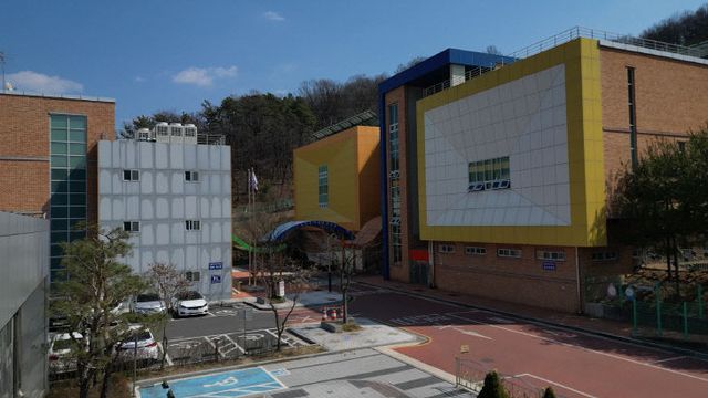 (1) 진흥원 전경