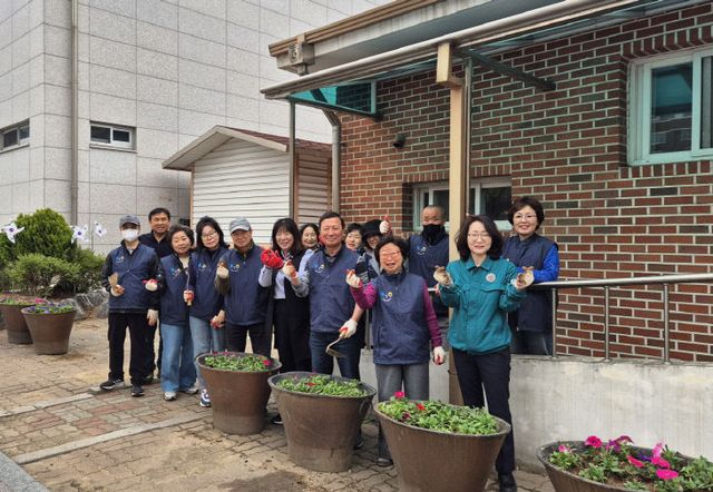 (구와동)4. 고양시 탄현1동, 봄맞이 초화 심기 행사 (1)